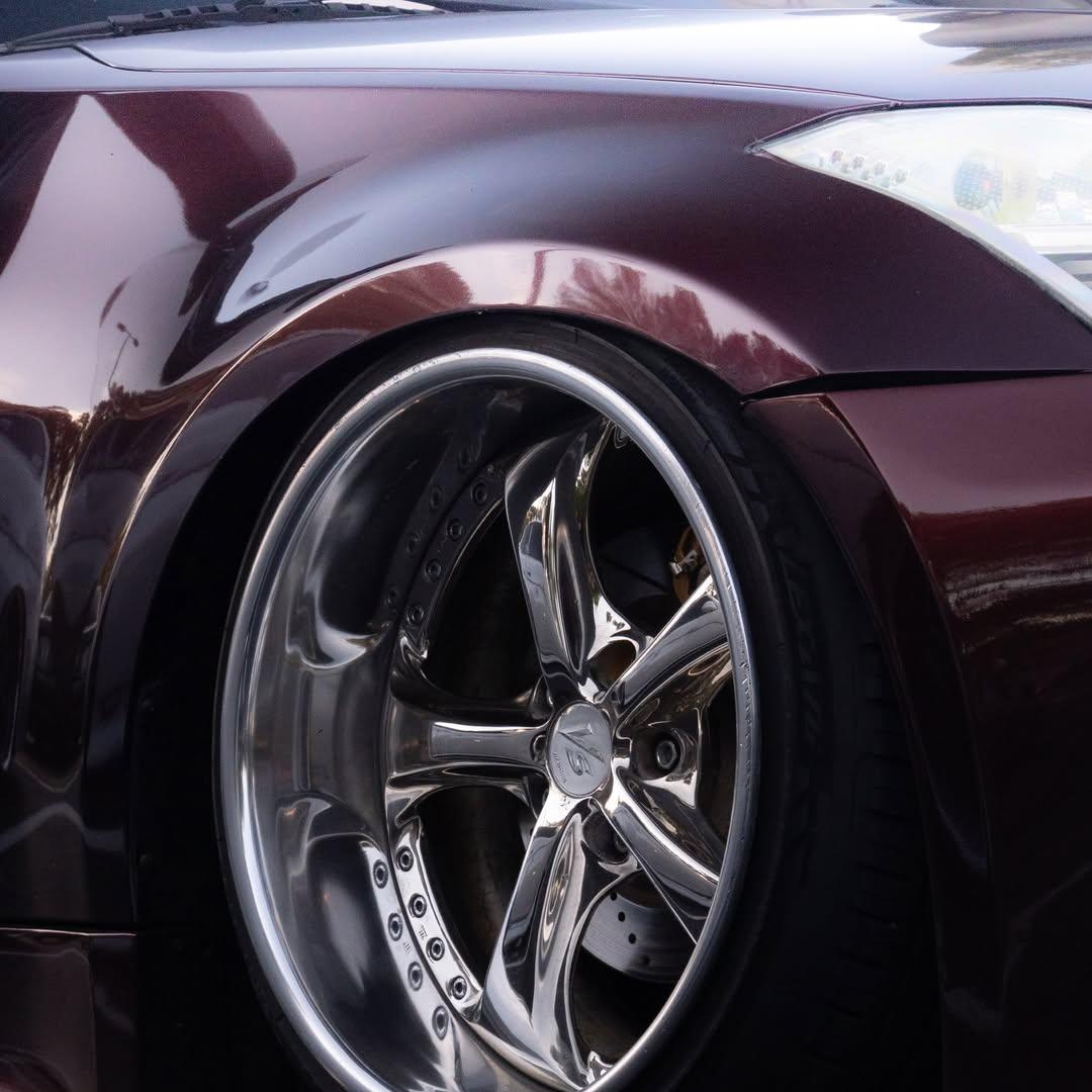 ภาพอ้างอิงสีฟิล์ม Gloss Metallic Black Rose Car Vinyl Wrap PET รหัส 3015 — ภาพที่ 9