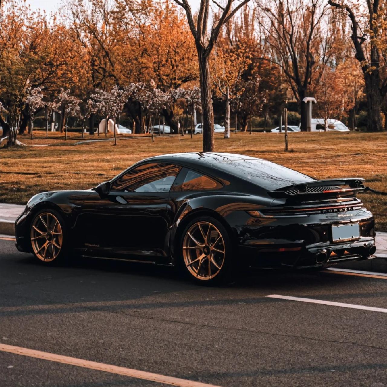 Gloss Piano Black Car Vinyl Wrap BMW Sale review Hien Le 01