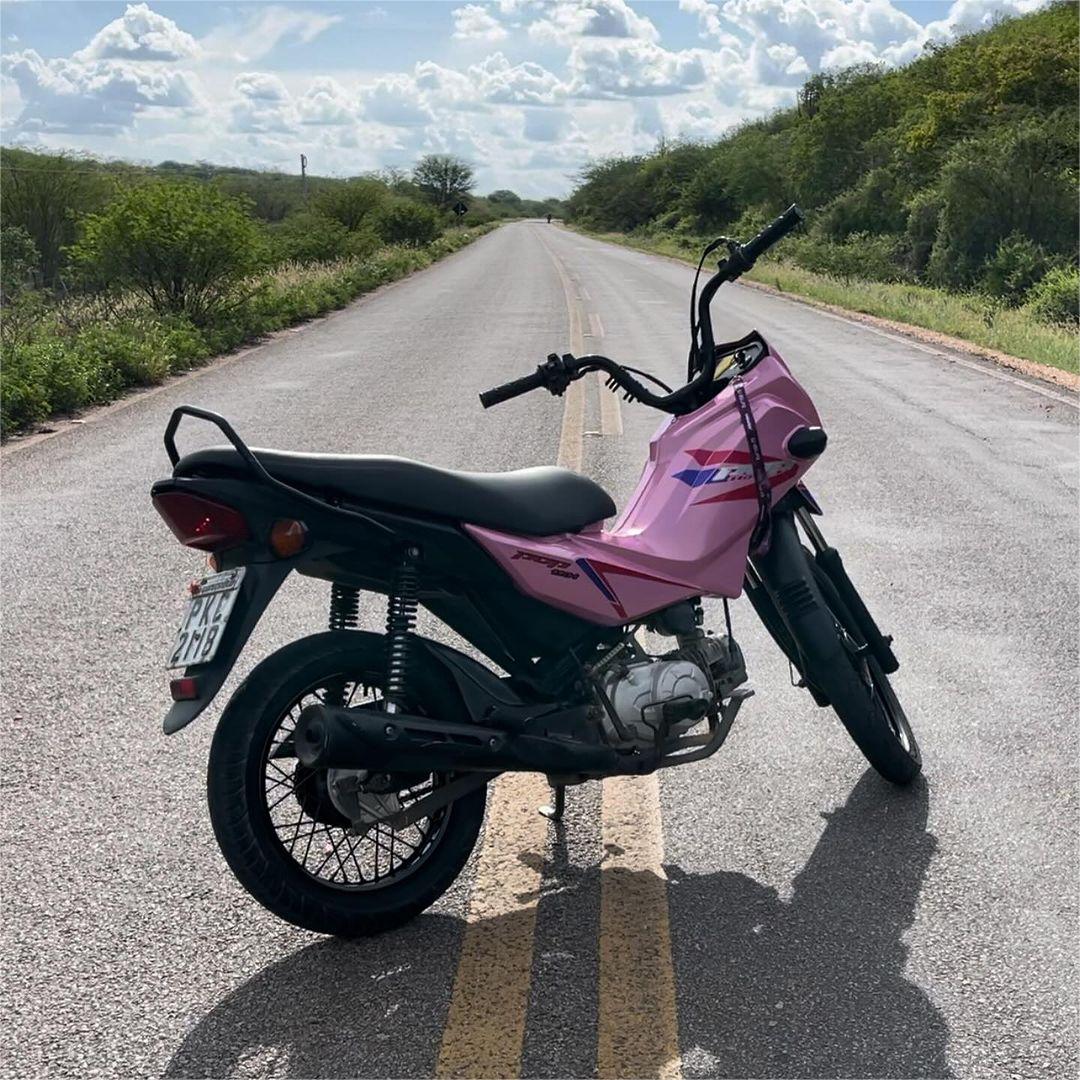 Gloss Metallic Rainbow Laser Pink Car Vinyl Wrap review Amy 01