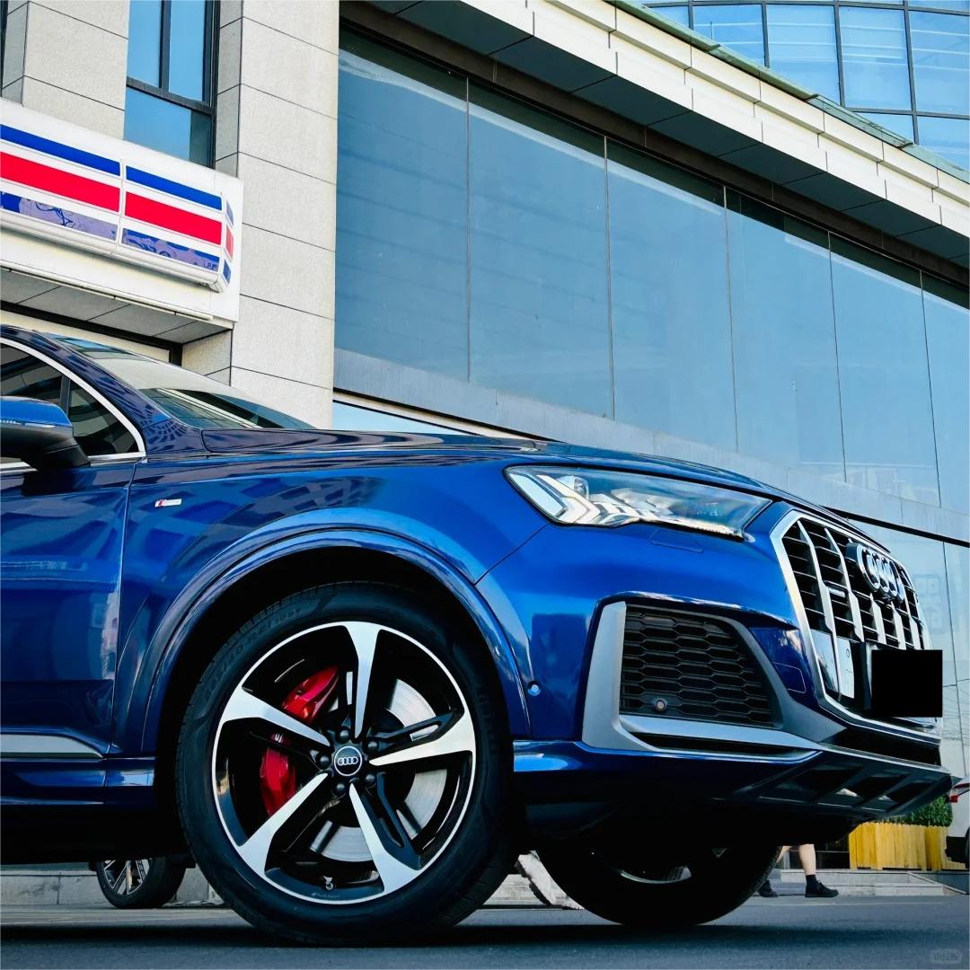 Gloss Metallic Dark Blue Car Vinyl Wrap PET | Audi Navarre Blue review RufusW 02