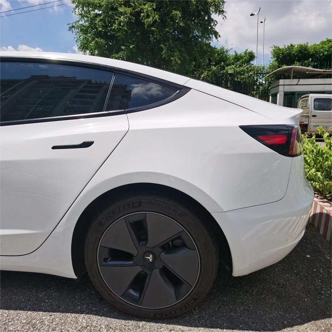 Gloss Crystal White Car Vinyl Wrap  review Osborn 01