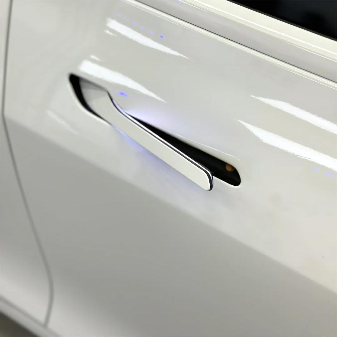 Gloss Crystal White Car Vinyl Wrap  review Carmelo 02