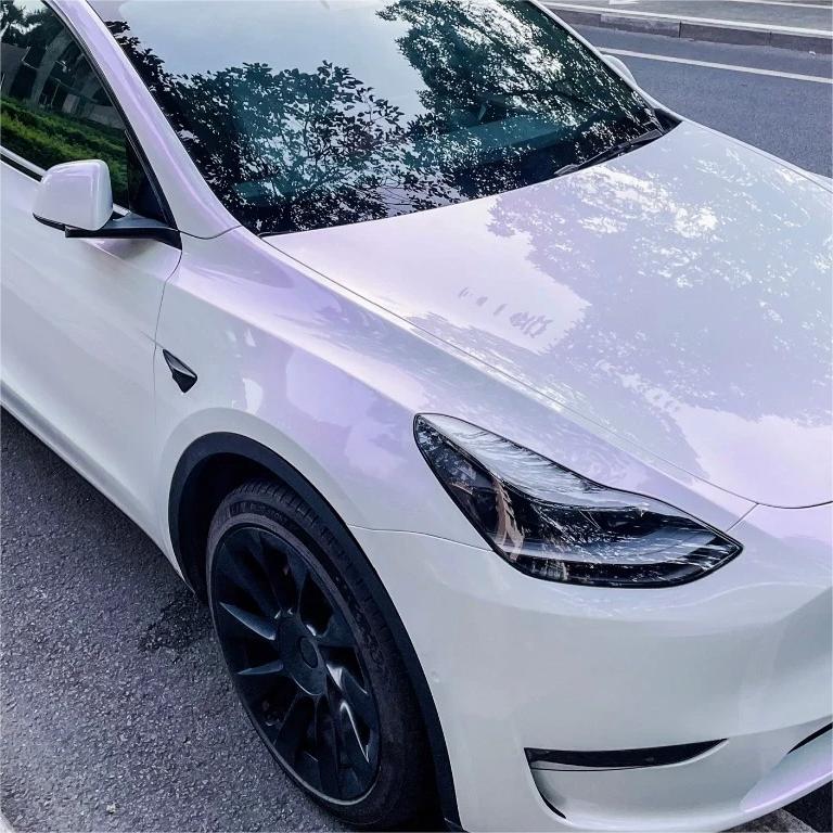 Gloss Chameleon Purple White Car Vinyl Wrap PET review Lindgren 01