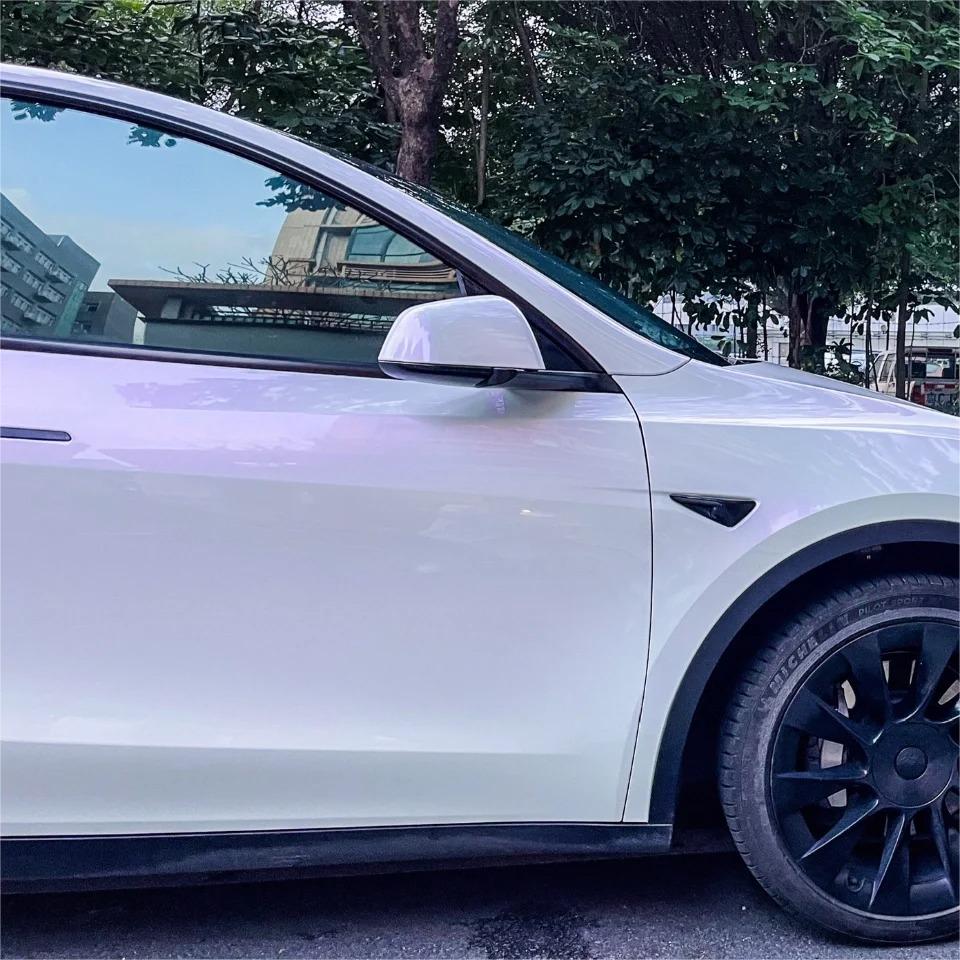 Gloss Chameleon Purple White Car Vinyl Wrap PET review Lindgren 03