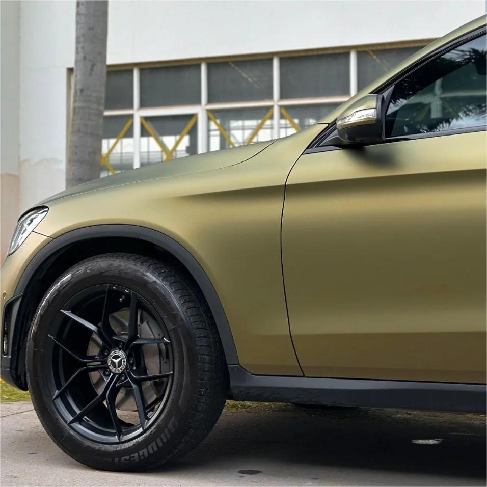 Matte Metallic Lighting Green Car Vinyl Wrap PET review Makes 01