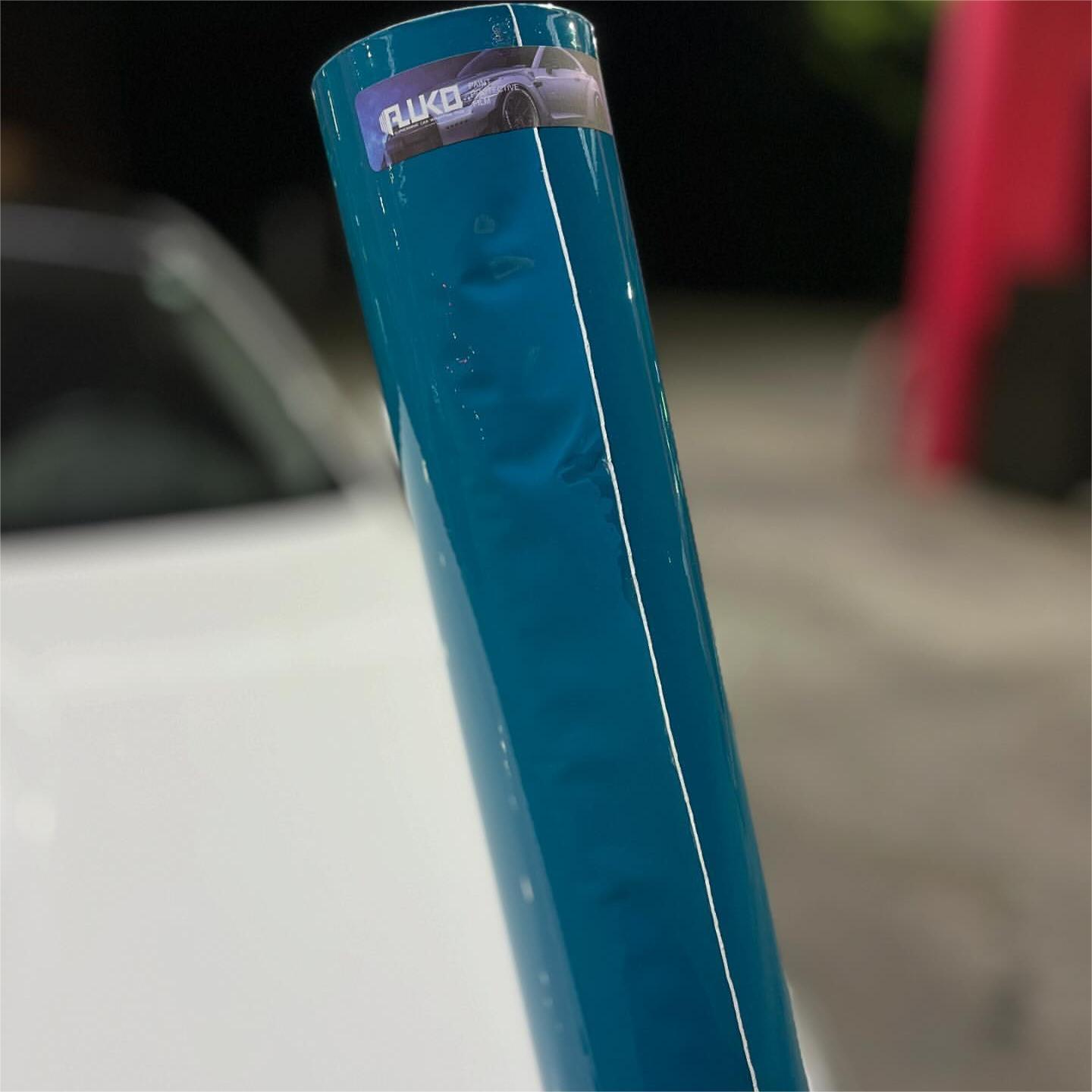 Gloss Miami Blue Car Vinyl Wrap Porsche PET review Alban 00