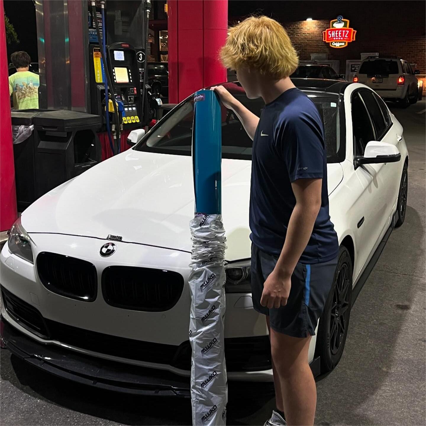 Gloss Miami Blue Car Vinyl Wrap Porsche PET review Alban 03