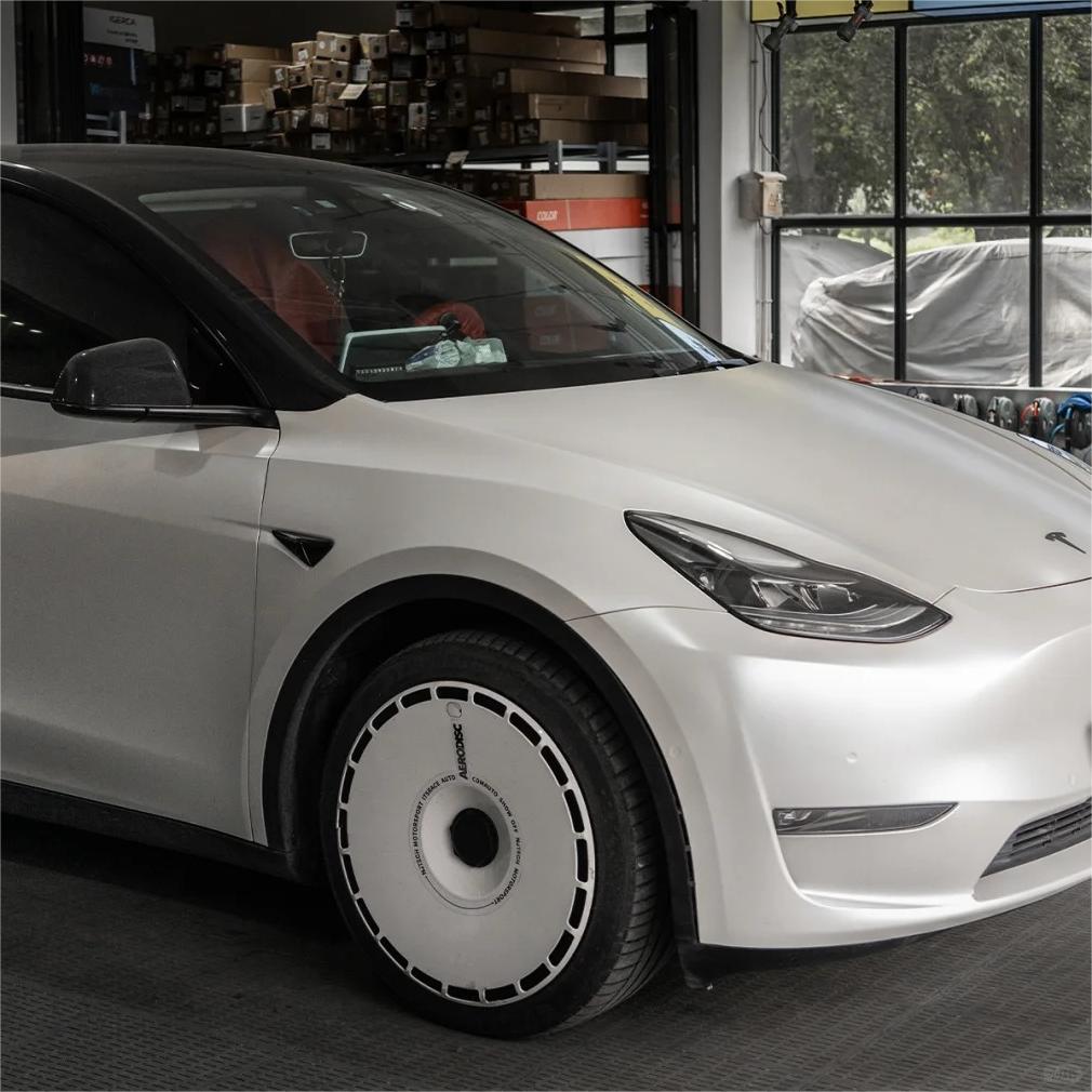 Satin Ceramic White Car Vinyl Wrap review Dany 02