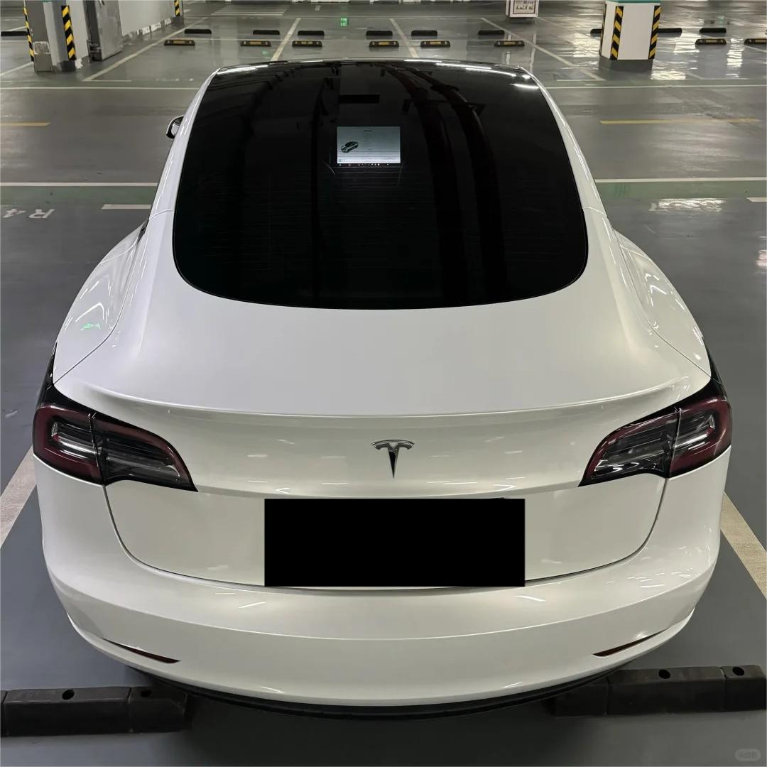 Glossy Shell White Car Vinyl Wrap Audi Tesla PET review Simple 06