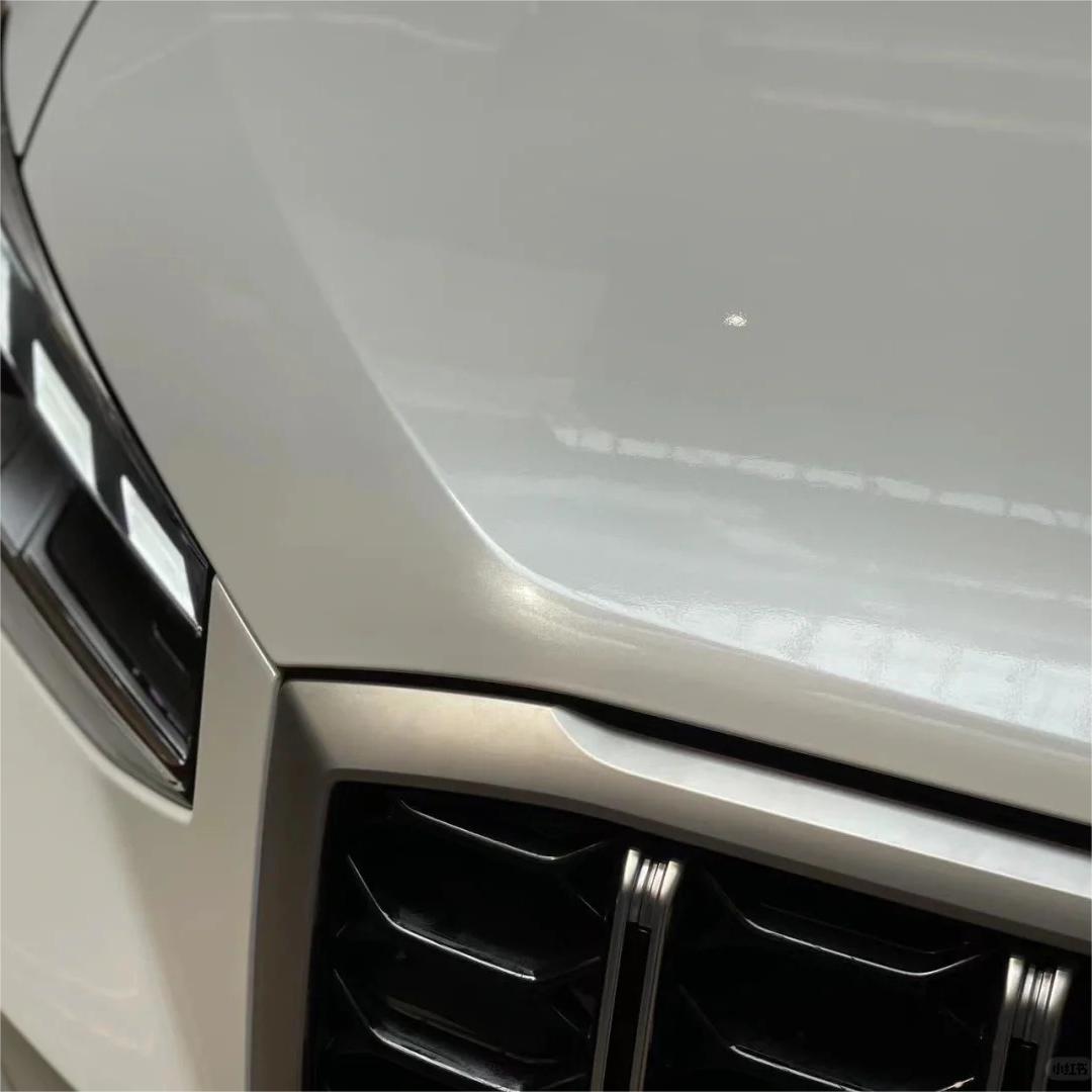 Glossy Shell White Car Vinyl Wrap Audi Tesla PET review Apply 03