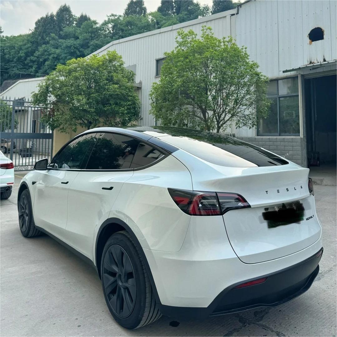 Glossy Shell White Car Vinyl Wrap Audi Tesla PET review Candy 01