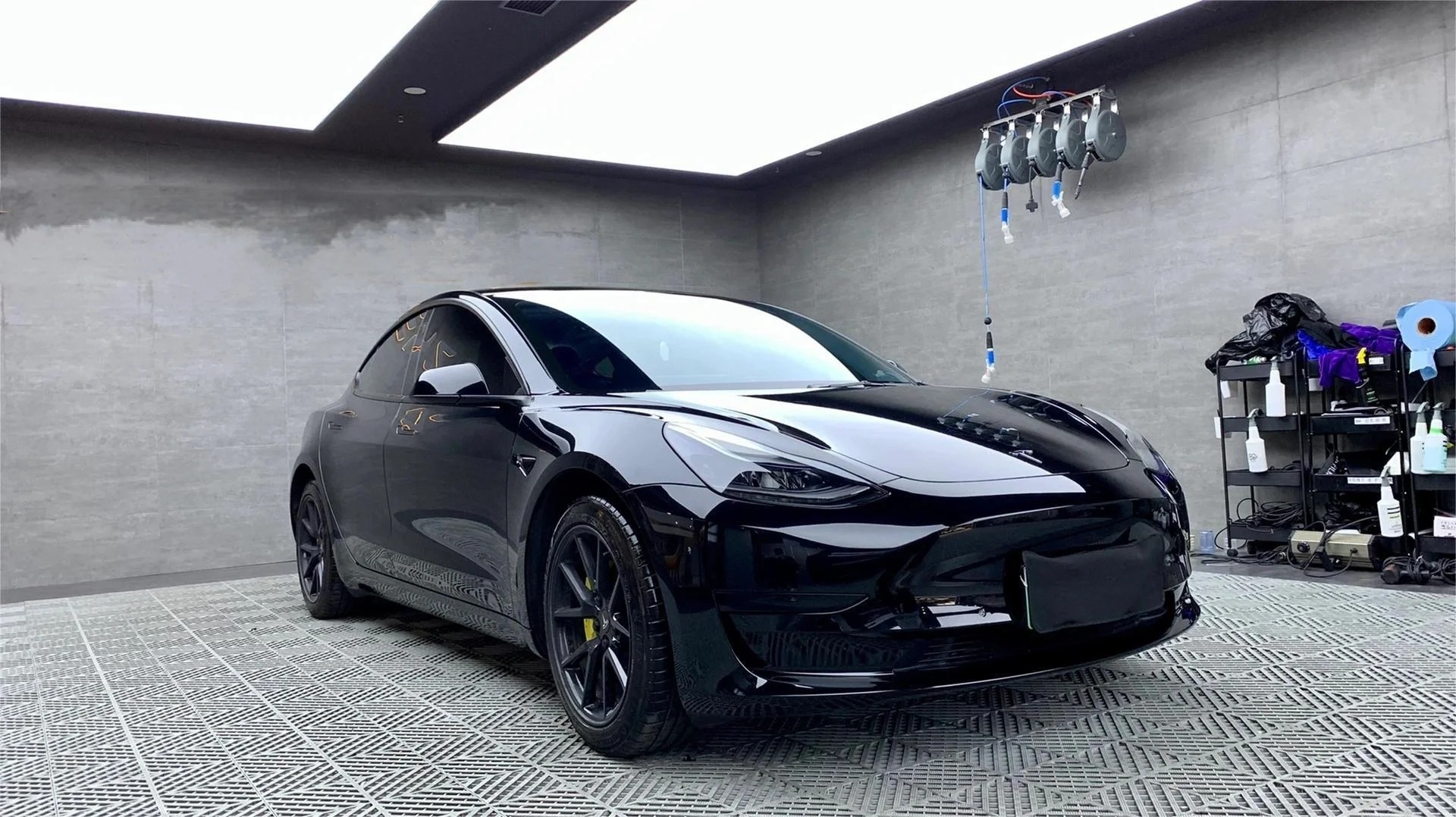 PET Super Glossy Piano Black Car Vinyl Wrap  review Angelo 03