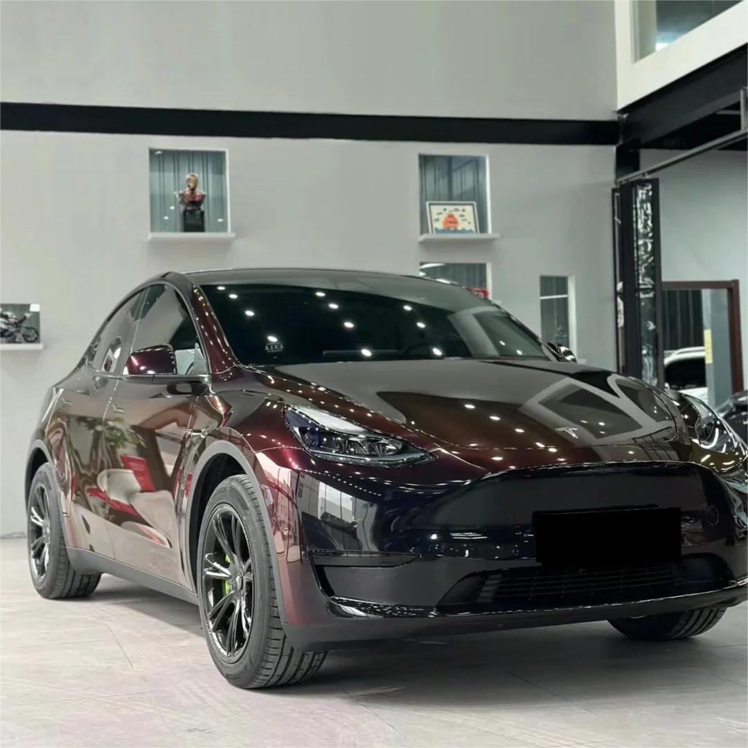 Gloss Diamond Chameleon Black Red Vinyl Wrap review Forth 04