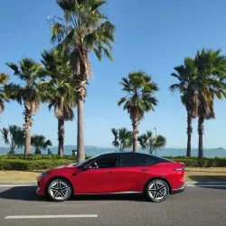 Gloss Metallic Vampire Red Car Vinyl Wrap review Liquid 01