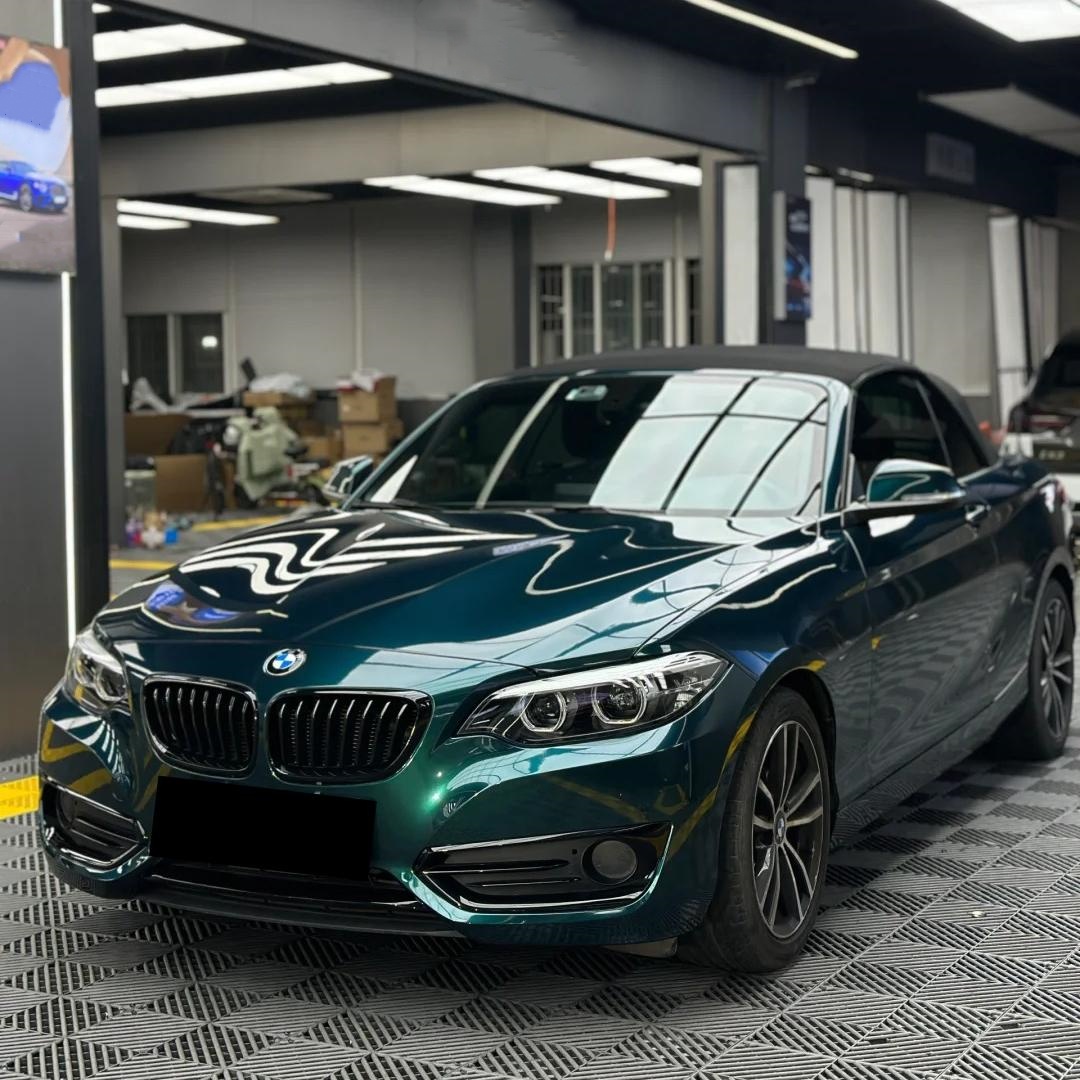 Gloss British Racing Green Car Vinyl Wrap review Crease 00