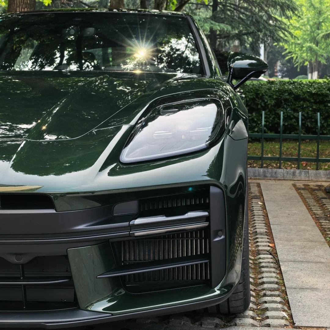 Gloss Metallic Oak Green Car Vinyl Wrap Porsche PET review Corners 02