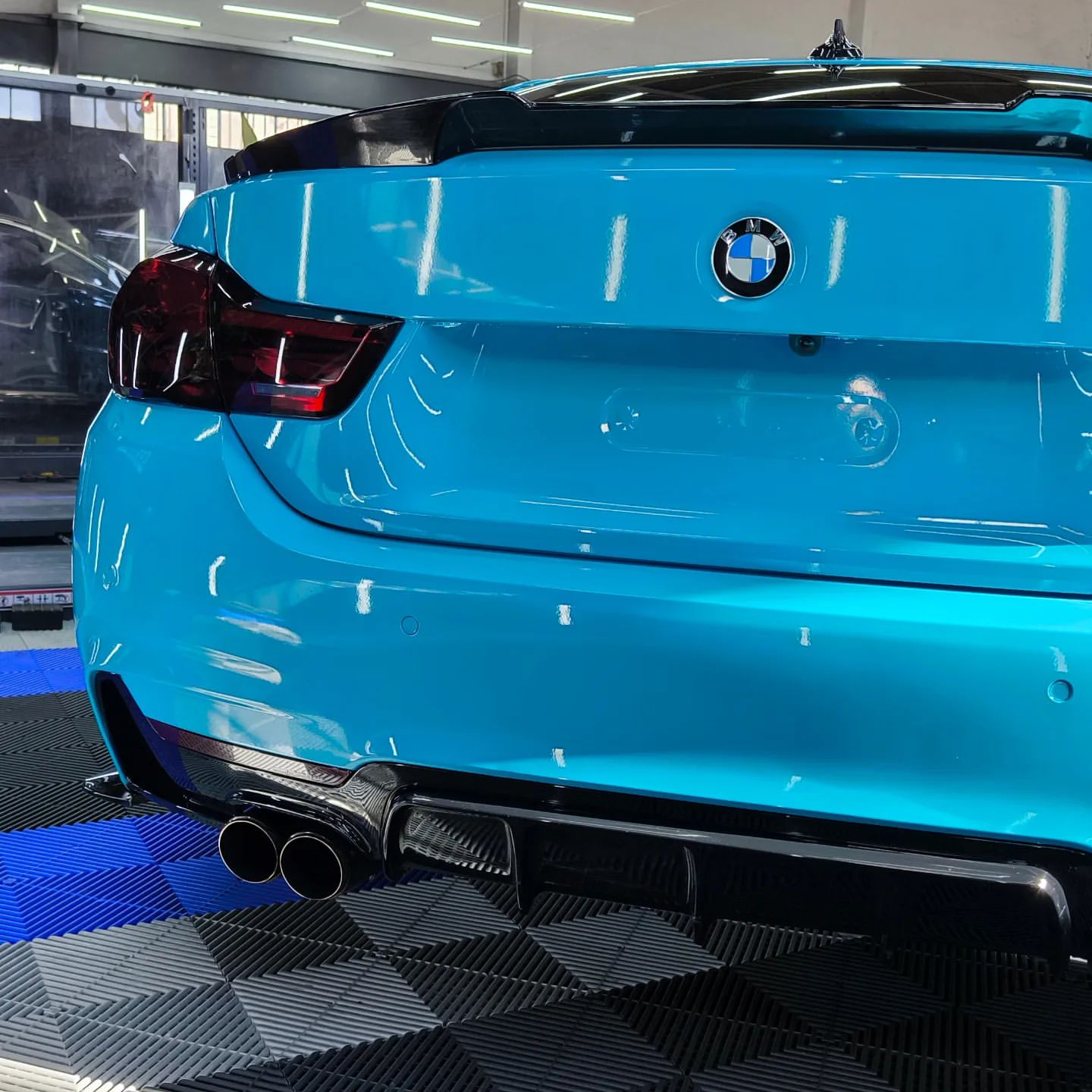 Gloss Miami Blue Car Vinyl Wrap Porsche PET review NCW 03