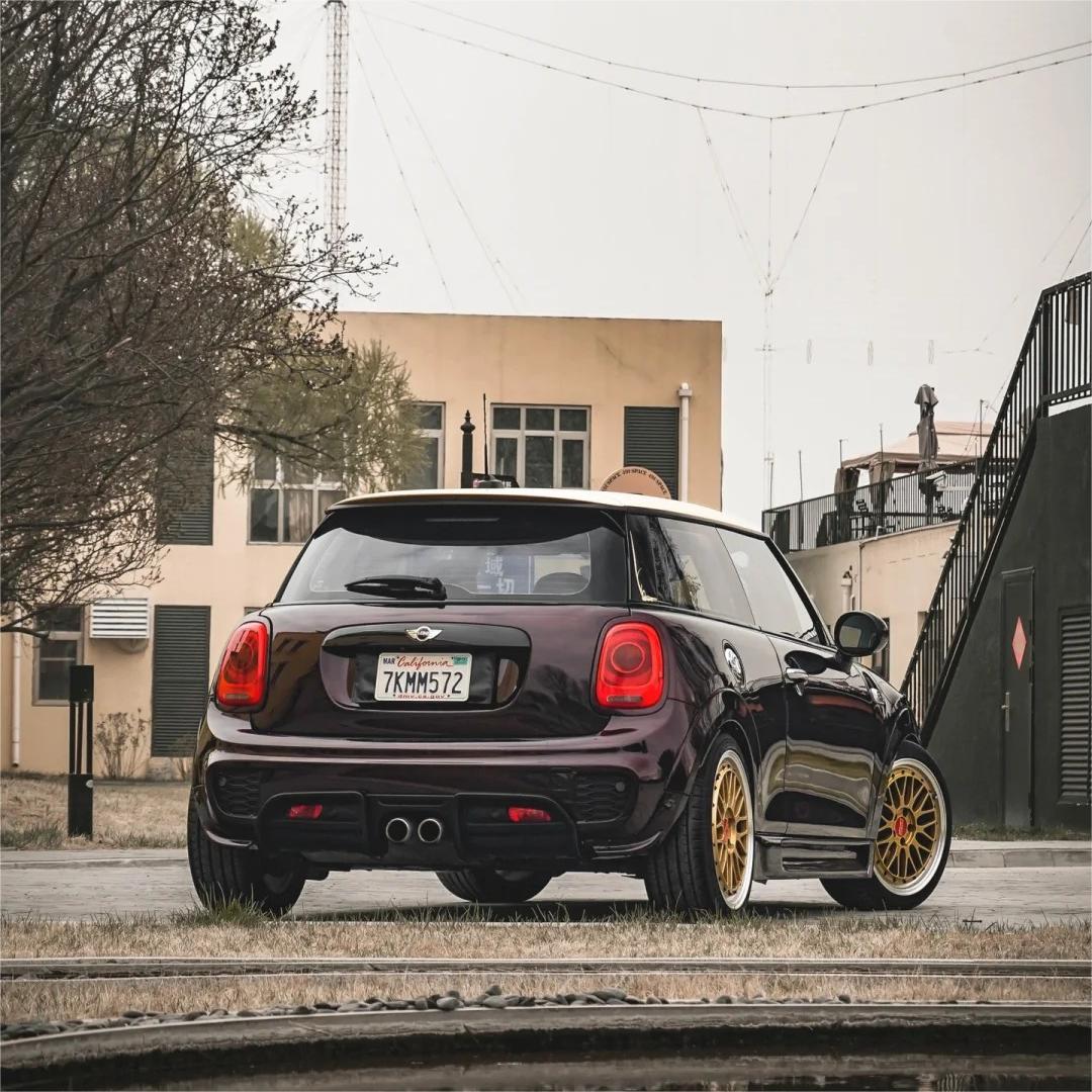 Gloss Metallic Tourmalie Red Car Vinyl Wrap PET review Tourmalie 03