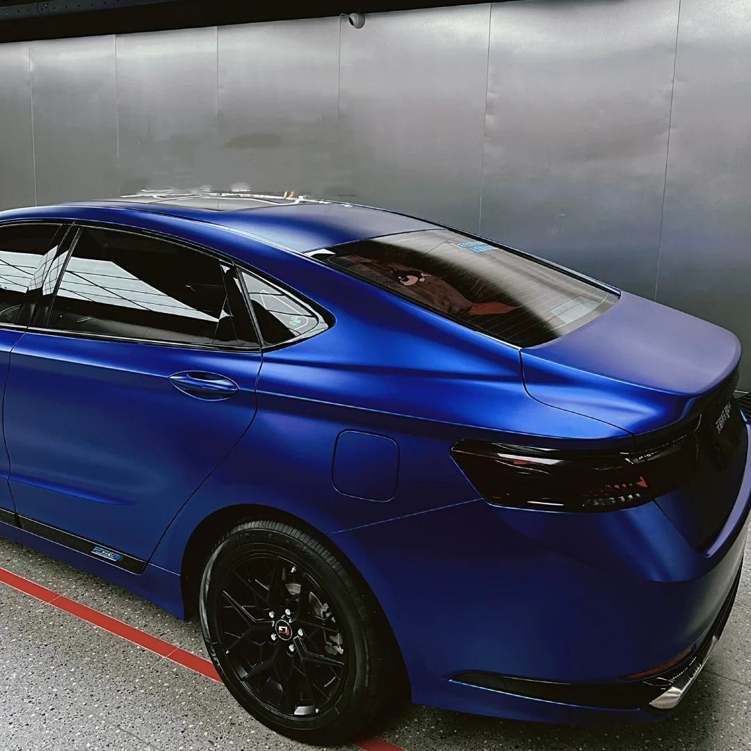 Matte Metallic Navy Blue Car Vinyl Wrap review Crowd 02