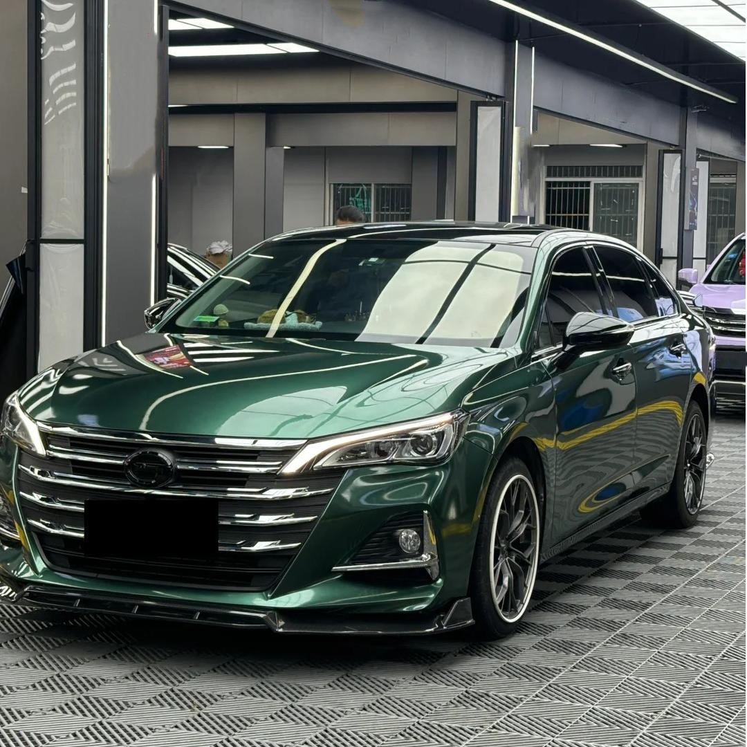 Gloss Metallic Emerald Green Car Vinyl Wrap PET review Supplier 01