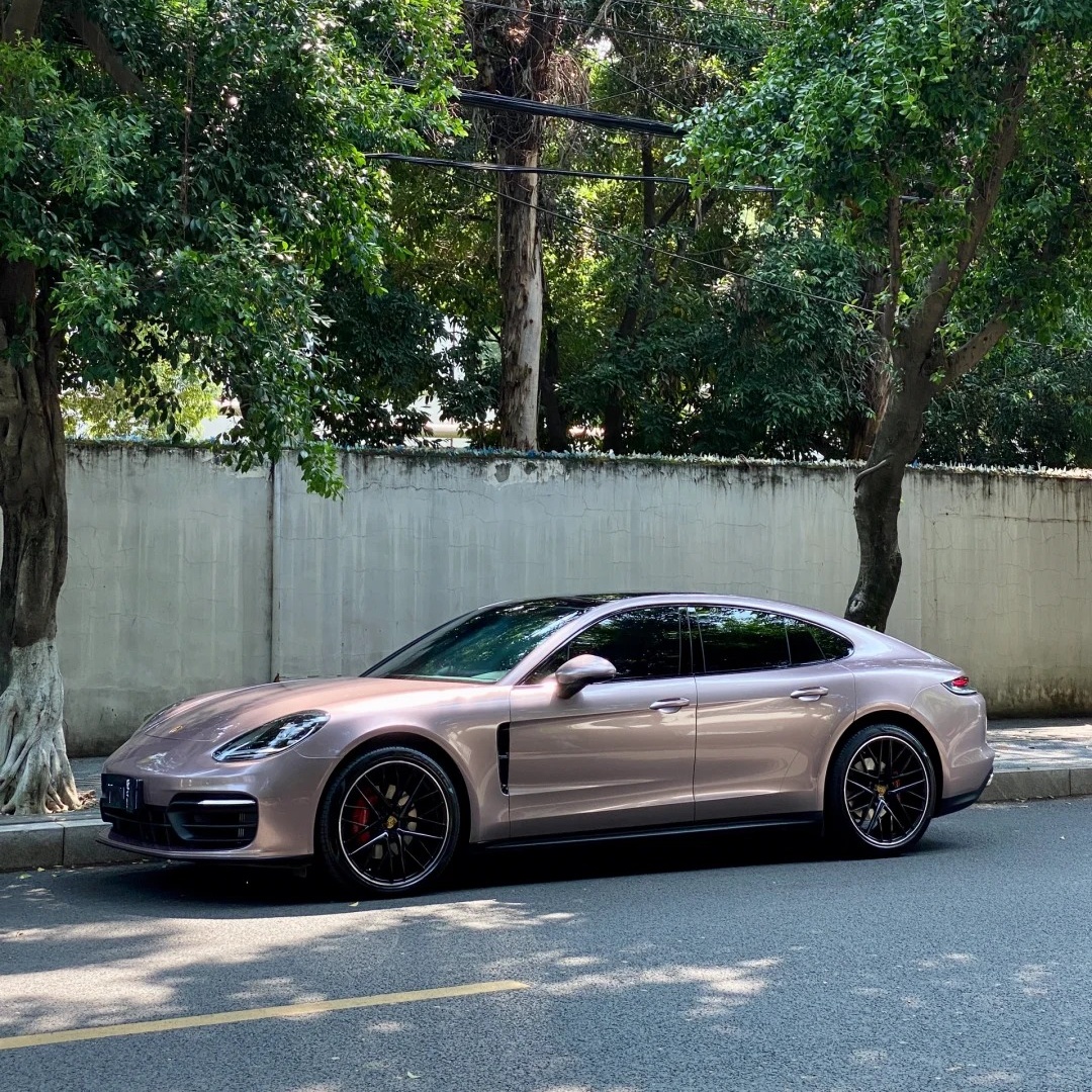 Gloss Metallic Frozen Berry Pink Car Vinyl Wrap review Feature 01