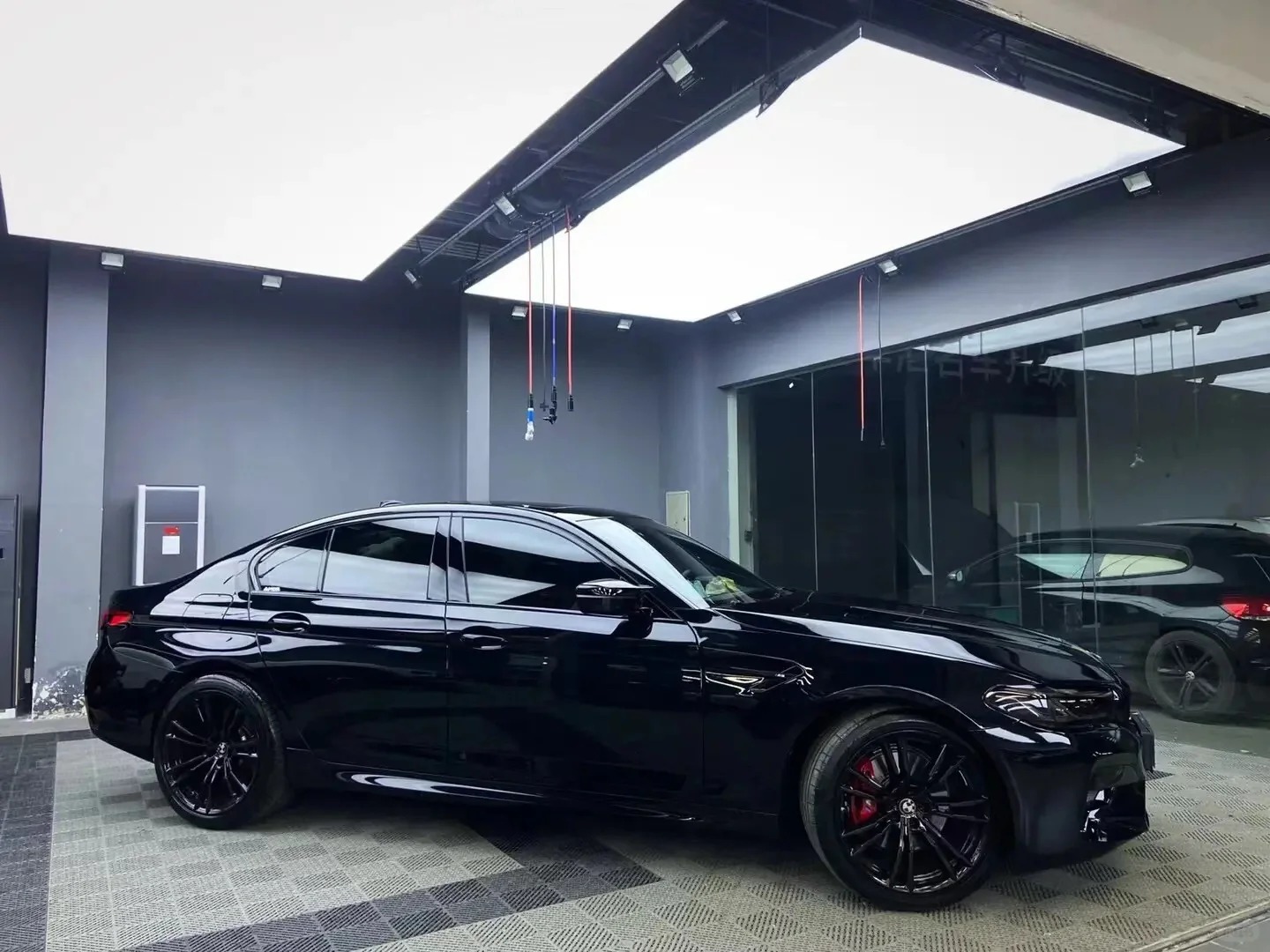 PET Super Glossy Piano Black Car Vinyl Wrap  review spark 04