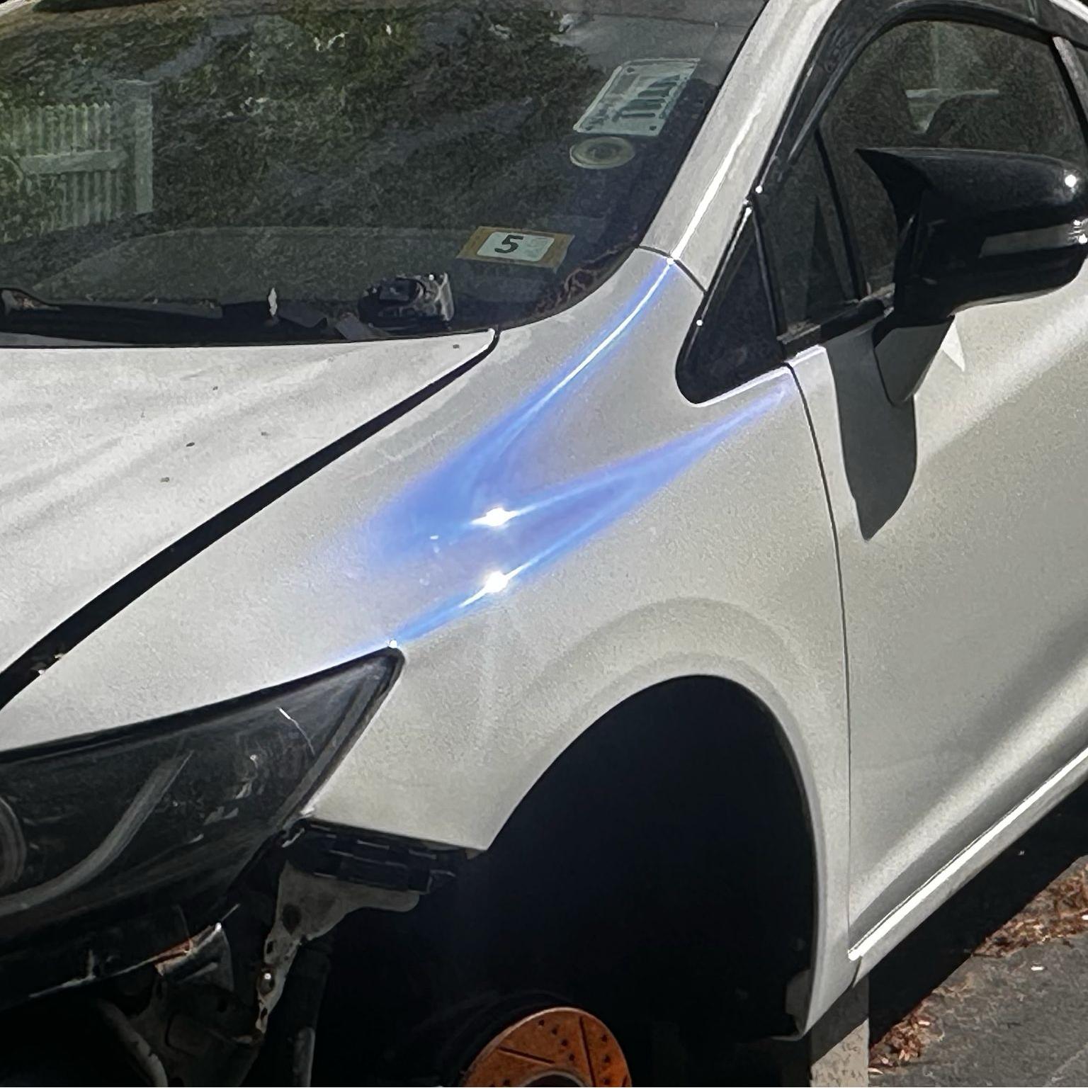 Gloss Metallic Chameleon Blue White Car Vinyl Wrap PET review Chameleon 04