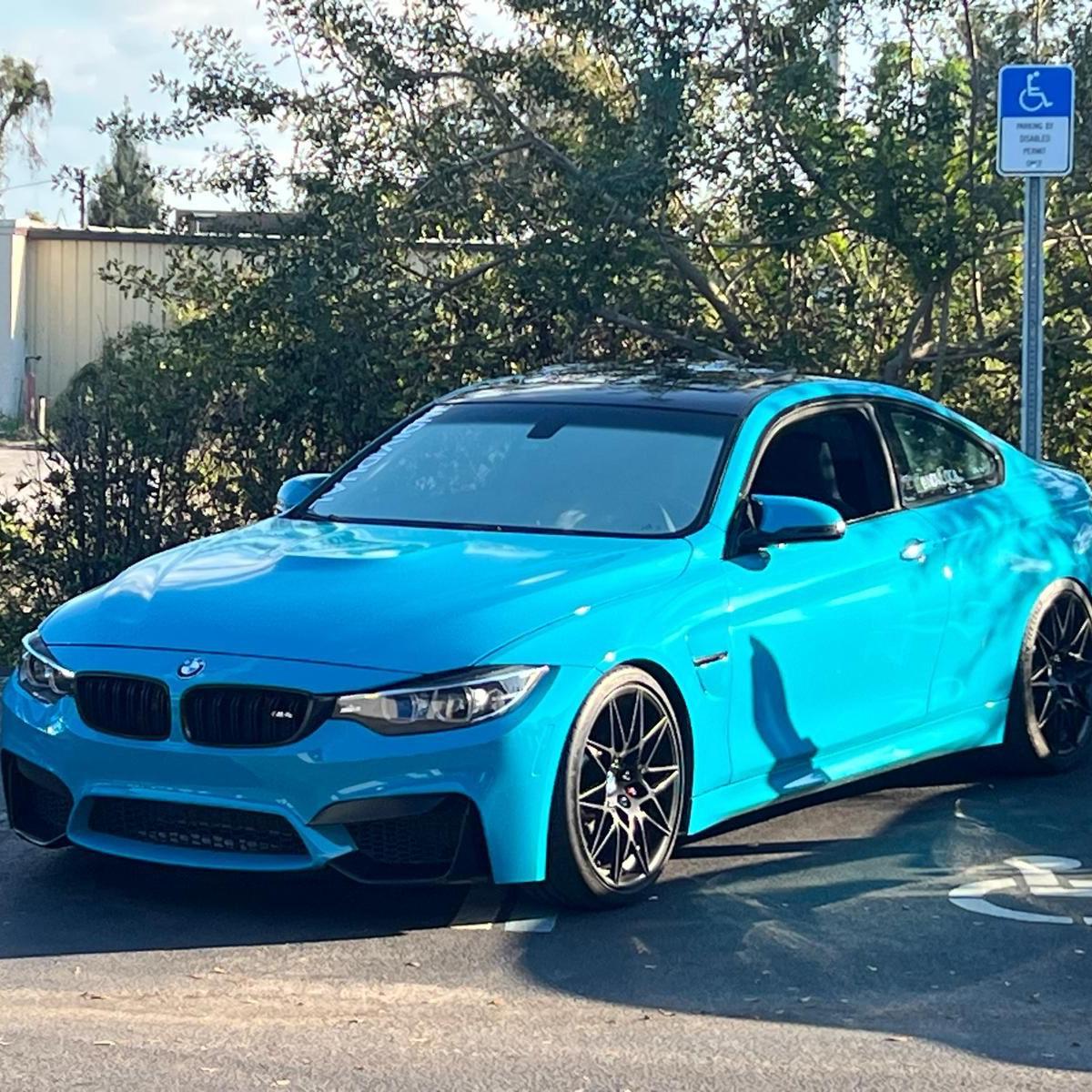 Gloss Miami Blue Car Vinyl Wrap Porsche PET review Miami 04