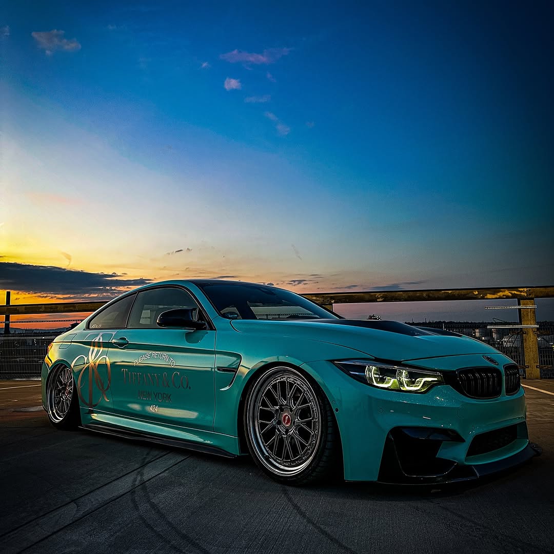 Gloss Sparkle Glitter Tiffany Blue Car Vinyl Wrap review sparker 01