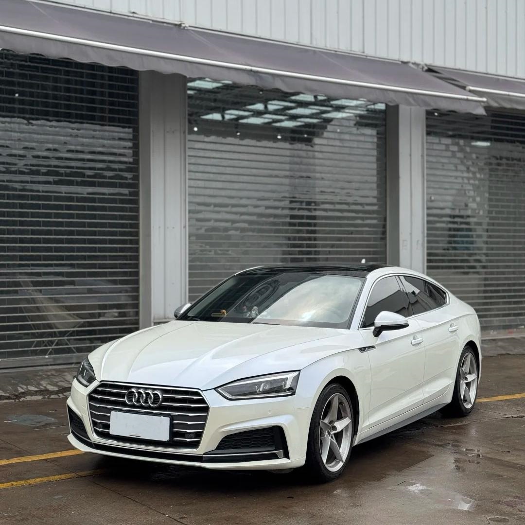 Gloss Metallic Chameleon Blue White Car Vinyl Wrap PET review Sam Huxham 01