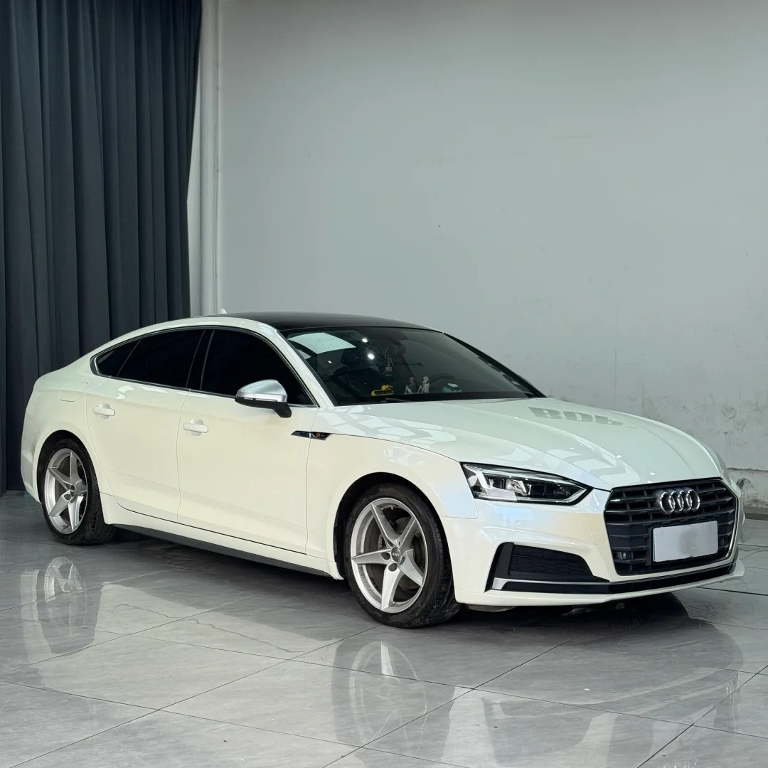 Gloss Metallic Chameleon Blue White Car Vinyl Wrap PET review Sam Huxham 02