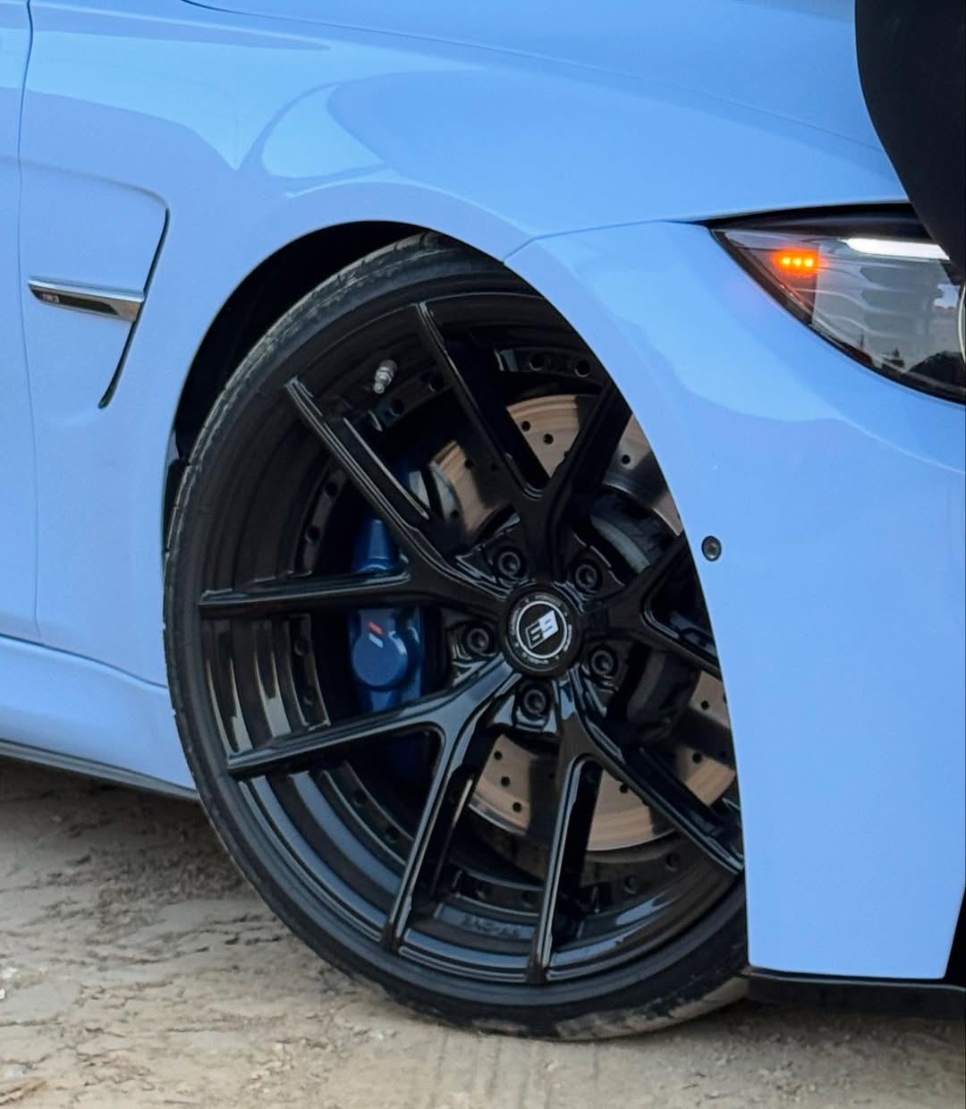 Gloss Macaron Baby Blue Car Vinyl Wrap PET review sheitan_girl 01