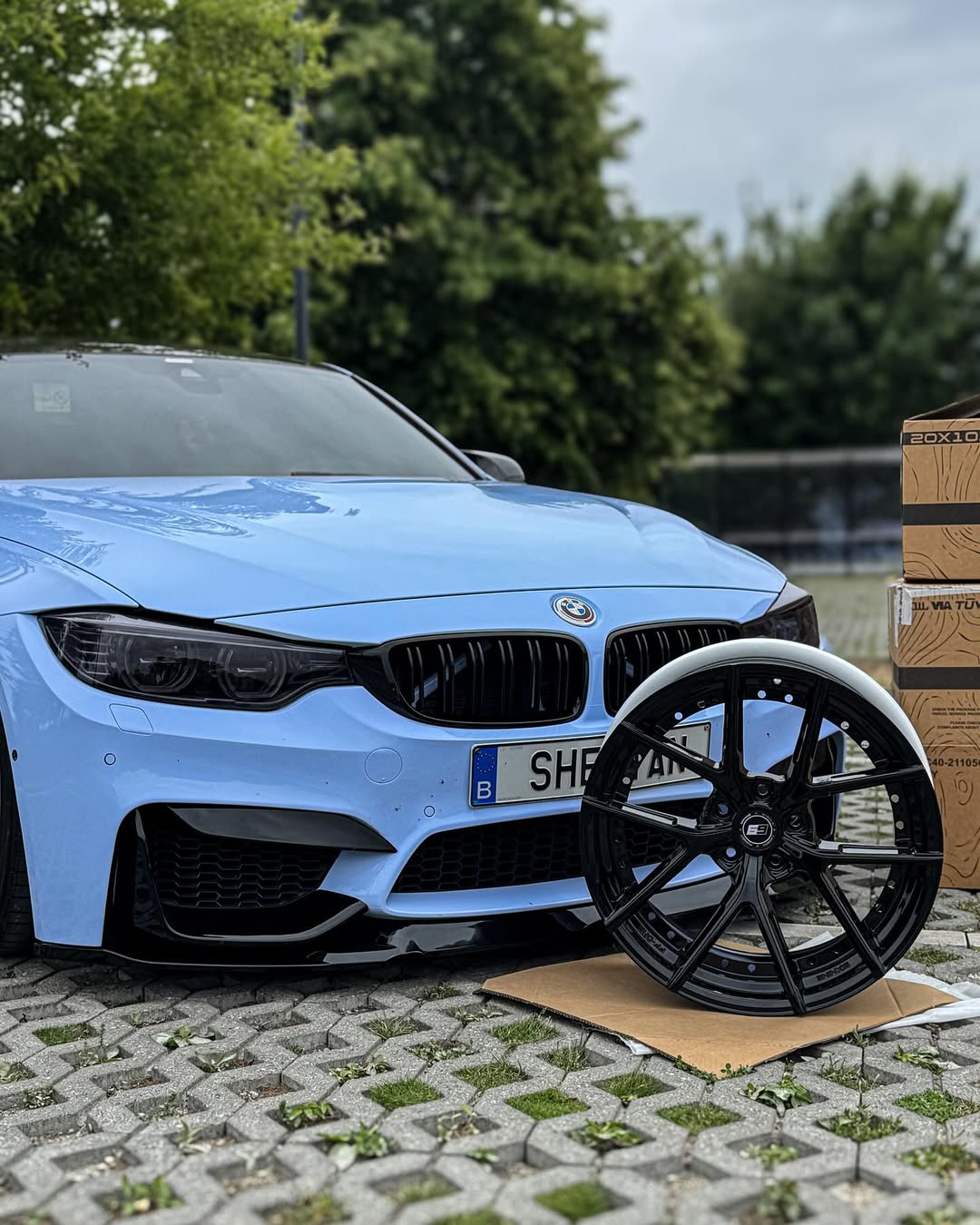 Gloss Macaron Baby Blue Car Vinyl Wrap PET review sheitan_girl 02