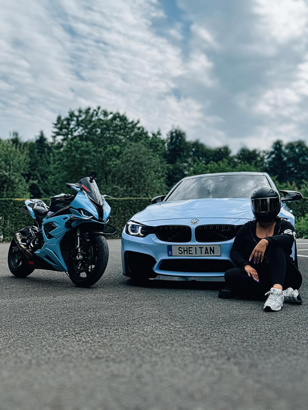 Gloss Macaron Baby Blue Car Vinyl Wrap PET review sheitan_girl 03