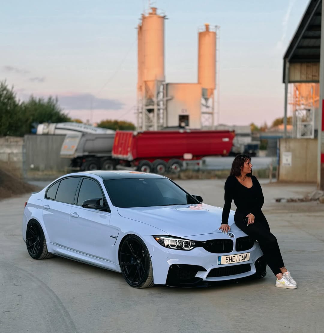 Gloss Macaron Baby Blue Car Vinyl Wrap PET review sparl 01