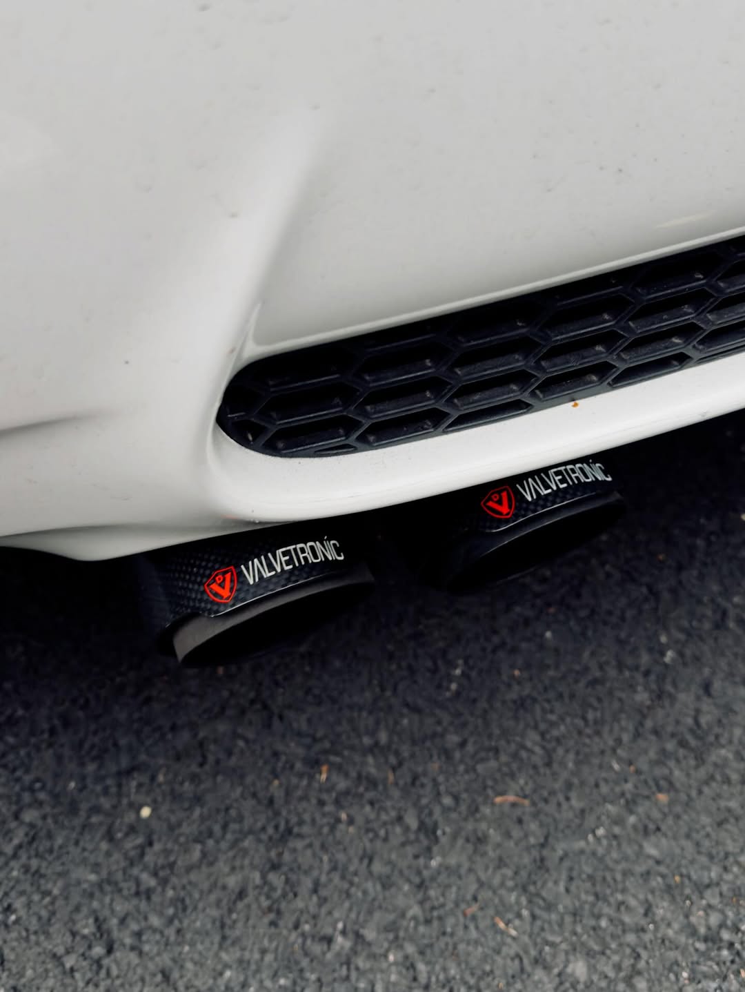 Gloss Crystal White Car Vinyl Wrap  review joe.kimch 01