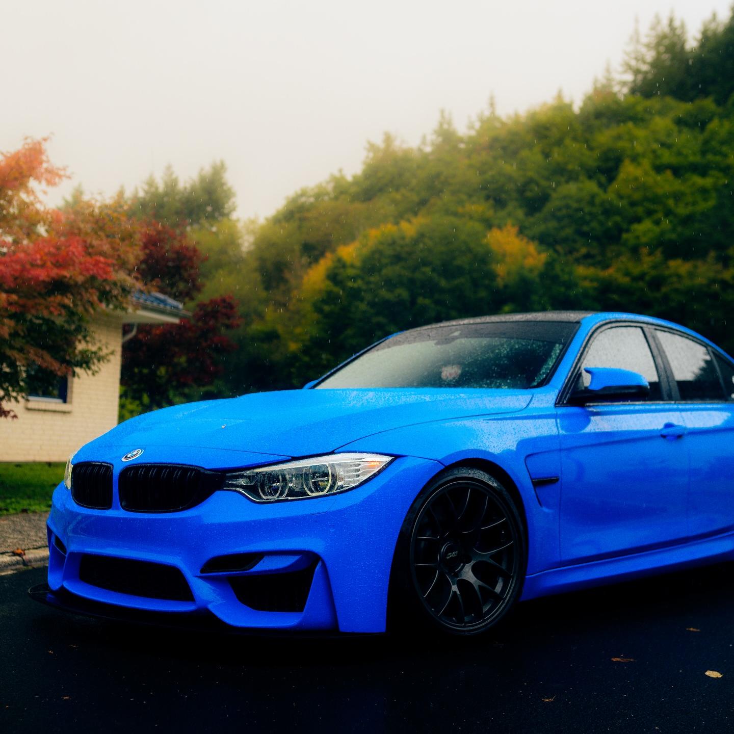 Gloss Voodoo Blue Car Vinyl Wrap PET review Voodoo 02