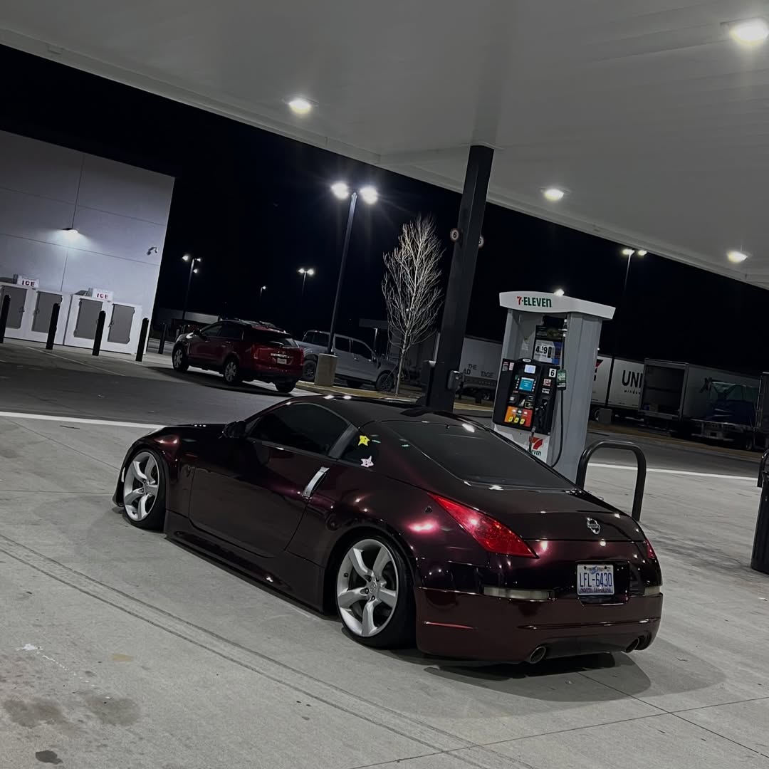 Gloss Metallic Black Rose Car Vinyl Wrap review 3