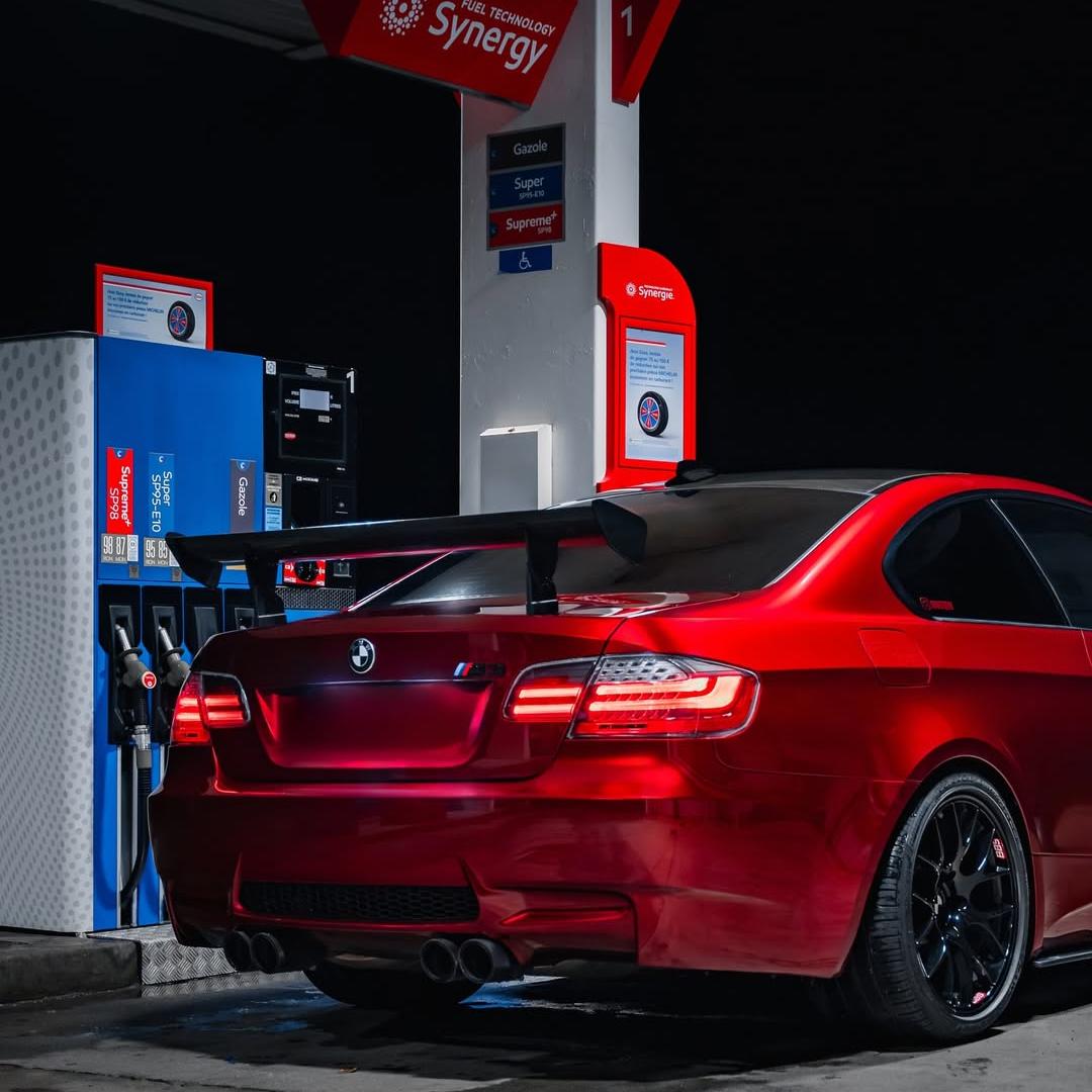 Ultra Glossy Liquid Dragon Red Car Vinyl Wrap PET review 3