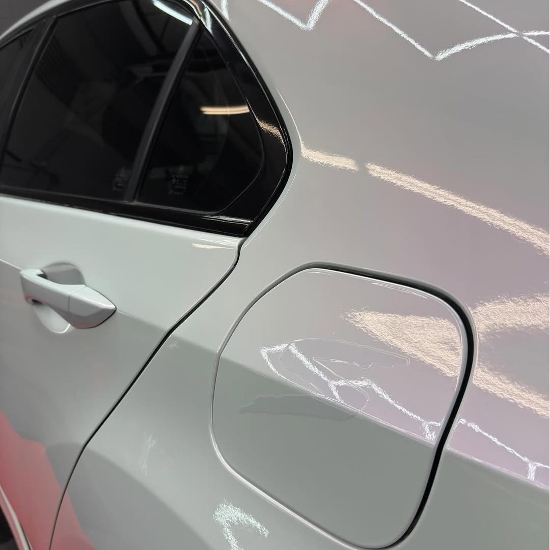 Gloss Metallic Chameleon Pearl Pink White Car Vinyl Wrap PET review 5