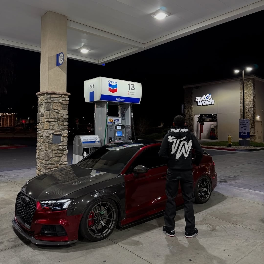 Ultra Glossy Liquid Dragon Red Car Vinyl Wrap PET review AlukoVinylDesign 01