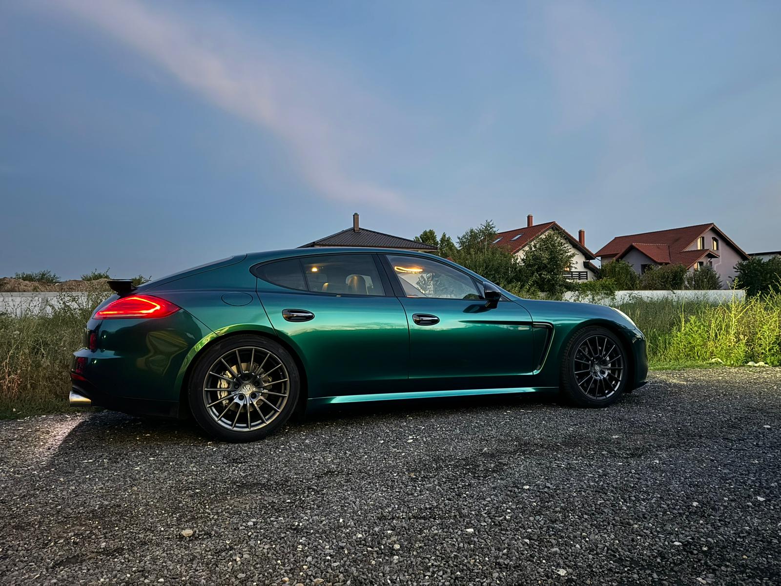 Gloss Metallic British Royal Green Car Vinyl Wrap PET  review alukovinyl 00