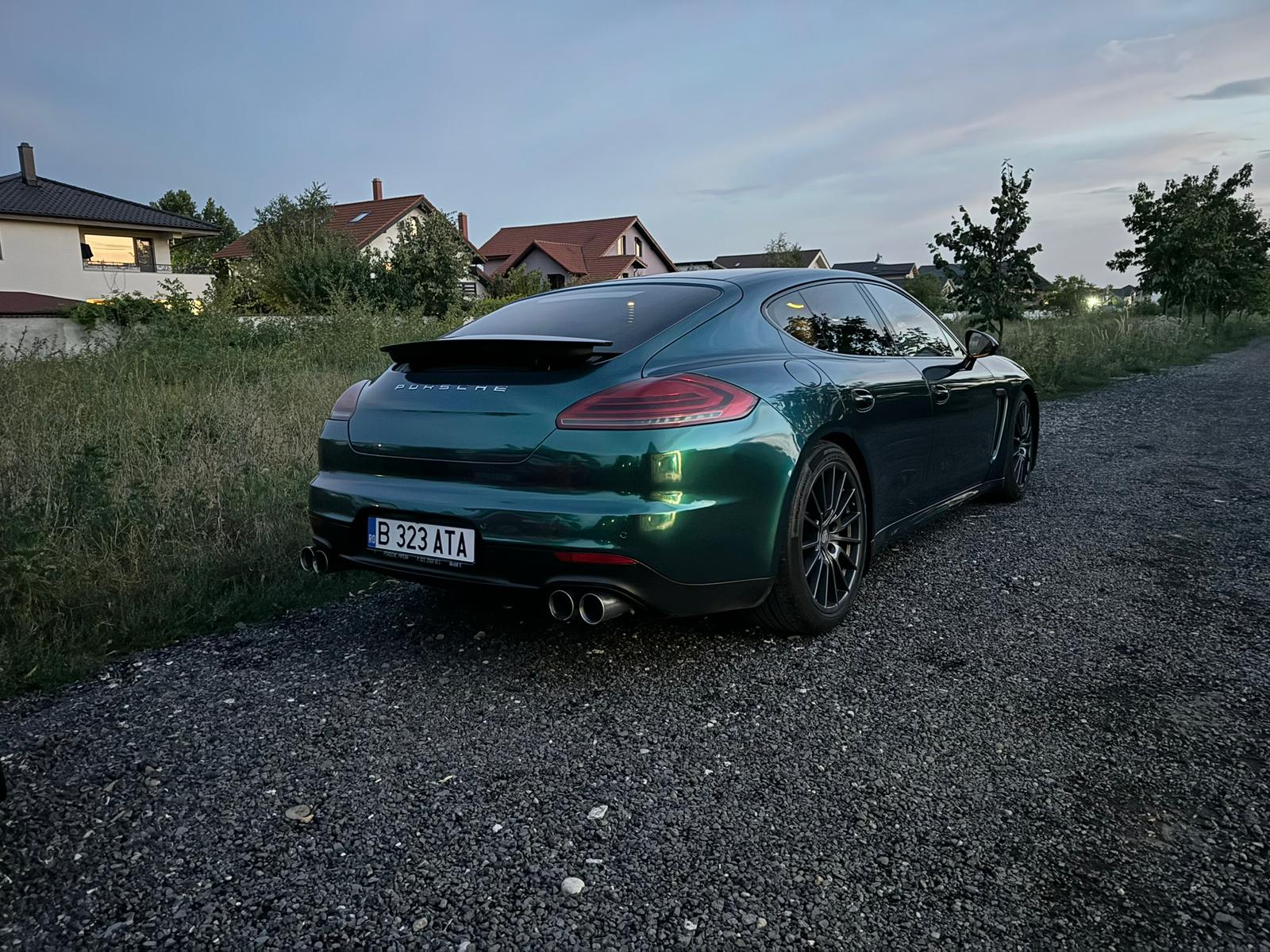 Gloss Metallic British Royal Green Car Vinyl Wrap PET  review alukovinyl 03