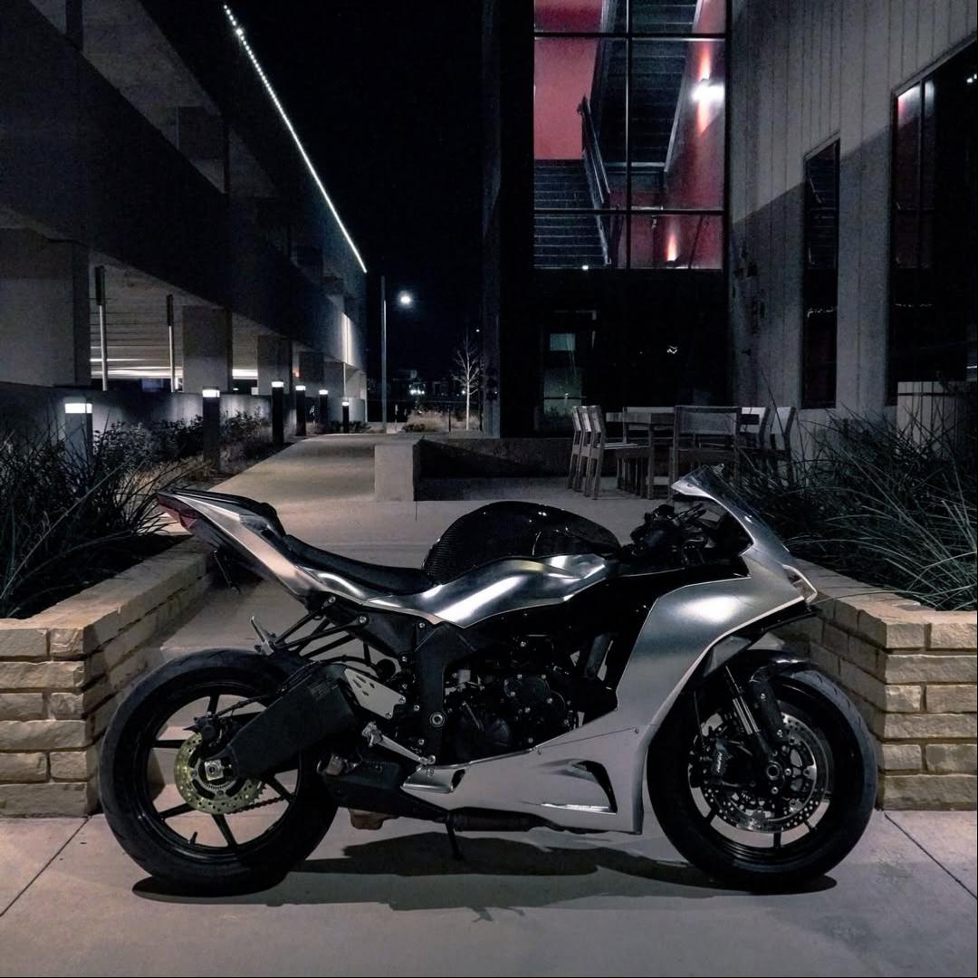 Matte Satin Chrome Silver Car Vinyl Wrap  review itscarbon6r 03