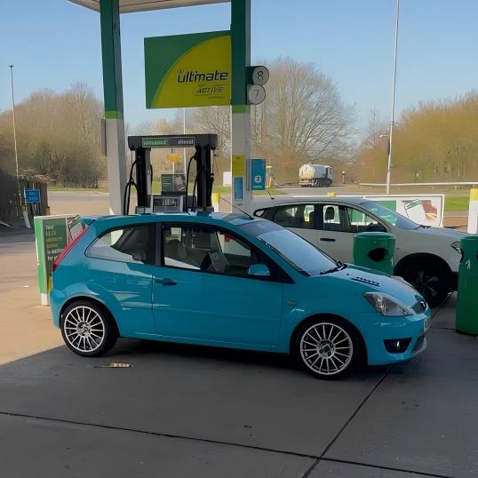 Gloss Miami Blue Car Vinyl Wrap Porsche PET review 1