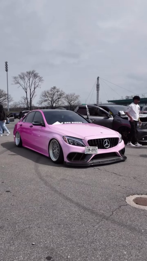 ALUKOVINYL Pink to Pink Gradient Custom Car Wraps reviewed by