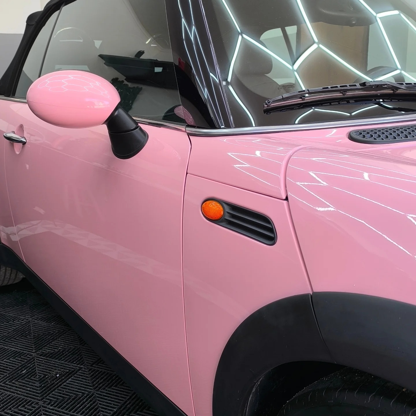 Gloss Crystal Peach Pink Car Vinyl Wrap PET review 4