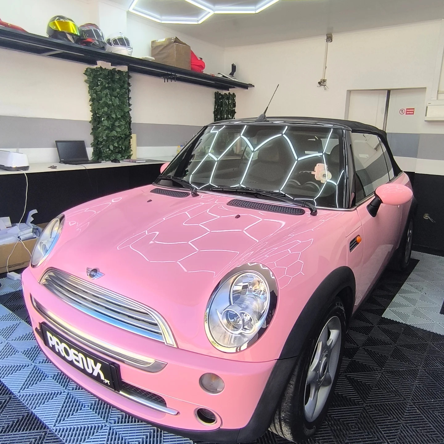 Gloss Crystal Peach Pink Car Vinyl Wrap PET review 1