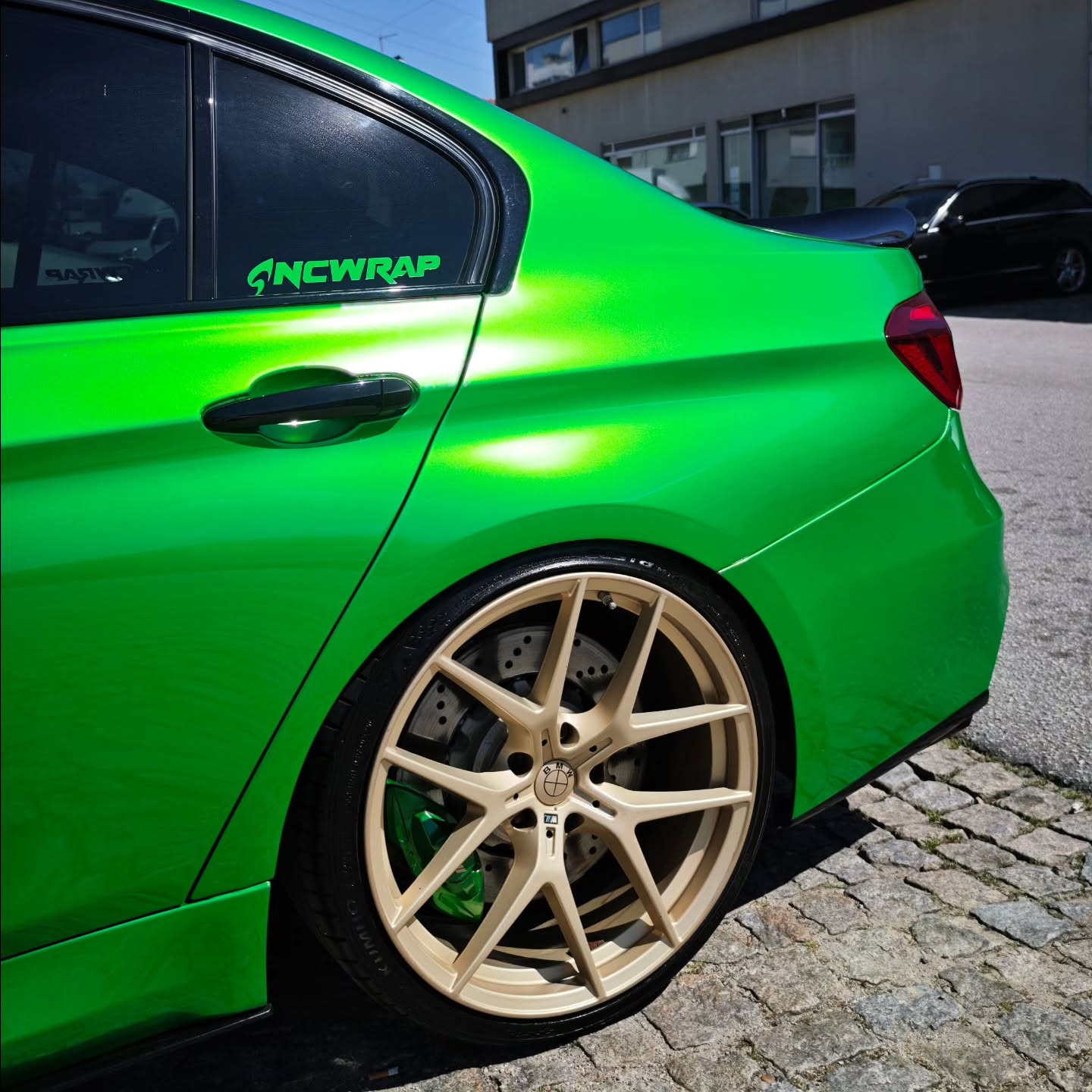 Gloss Metallic Flame Green Car Vinyl Wrap PET review 1