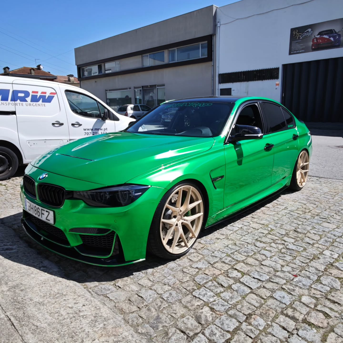 Gloss Metallic Flame Green Car Vinyl Wrap PET review 2